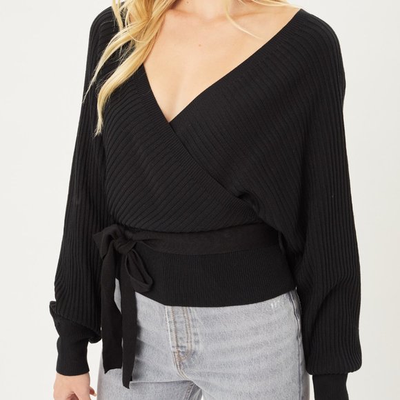 Black Warp Knit Belted Sweater - Picture 2 of 4